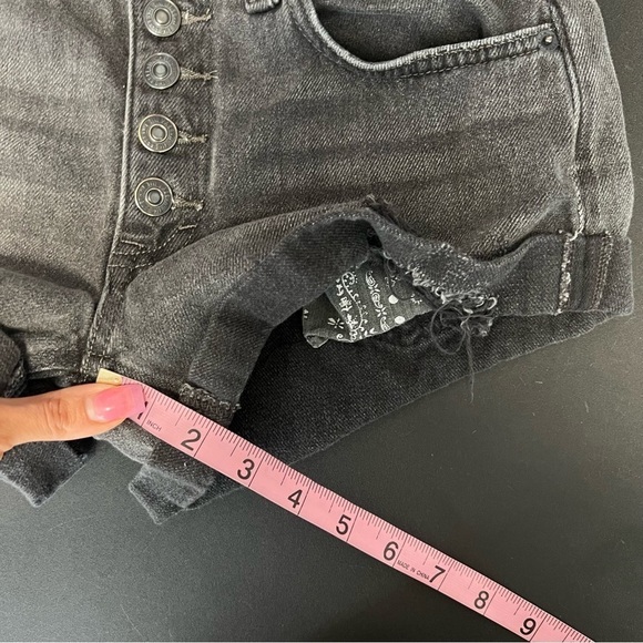 Free People Women size 25 washed black distressed mini jean cuffed shorts - Picture 10 of 10